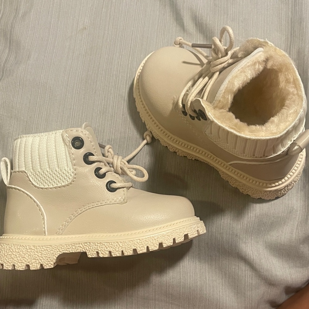 Cozy Cream Kids Boots New